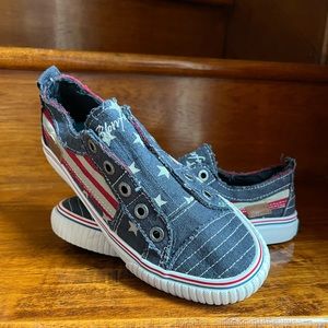BLOWFISH MALIBU Red White Blue Stars Stripes Bettie Sneakers Women Size 7 New